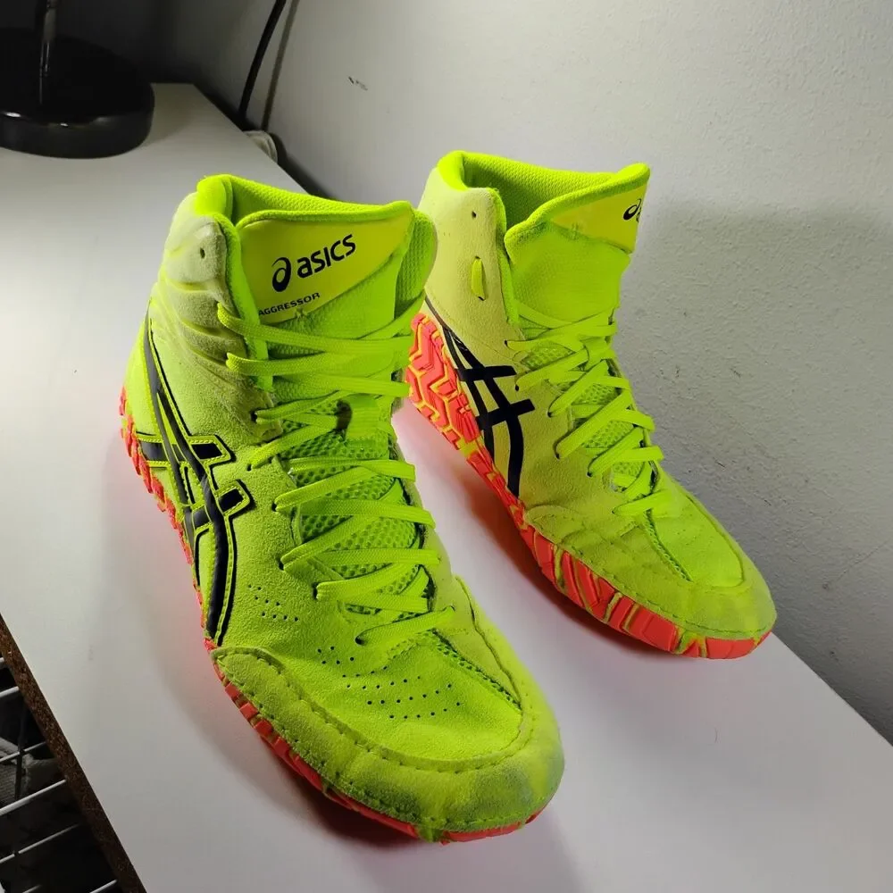 Asics aggressor paris